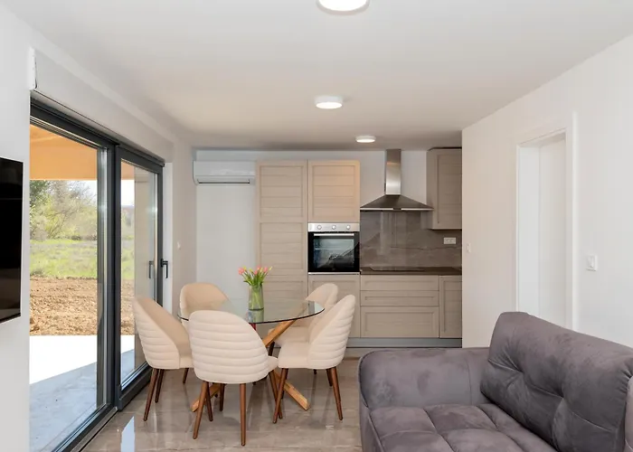 Villa House Katica *