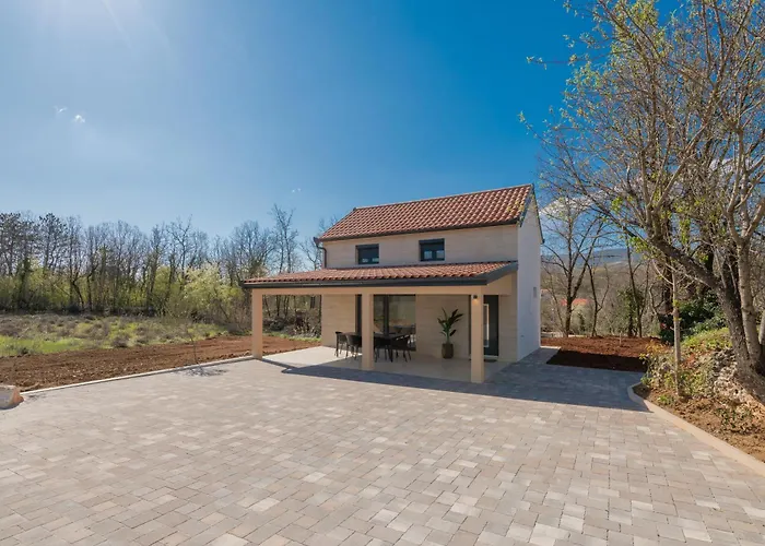 House Katica Grubine